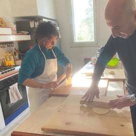 Ostuni: cooking class for fried panzerotti and puccitedde