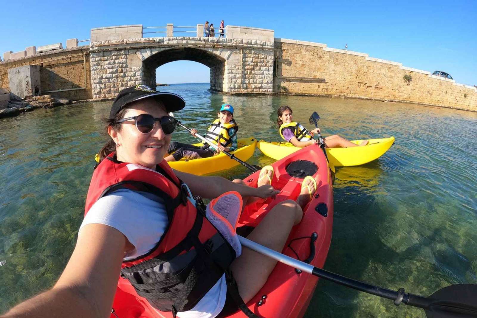Brindisi: 2 Stunden Kajak oder Stand Up Paddle mieten