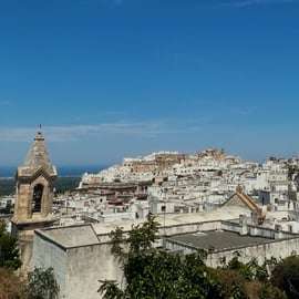 Ostuni : visite privée en tuk-tuk avec apéritif