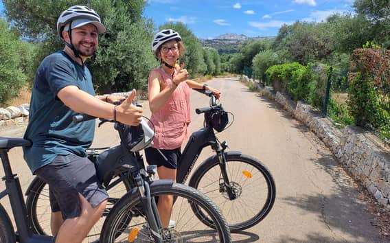 Ostuni: E-Bike Tour with a Glass of Wine & Bruschetta