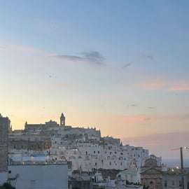 Visite privée en tuk-tuk du centre historique d'Ostuni