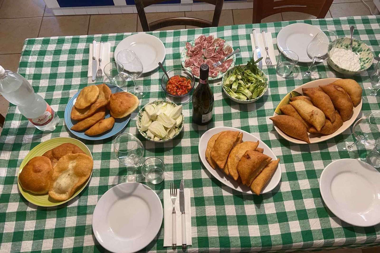 Ostuni: cooking class for fried panzerotti and puccitedde