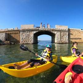Brindisi: Geführte Kajaktour mit Schnorcheloption