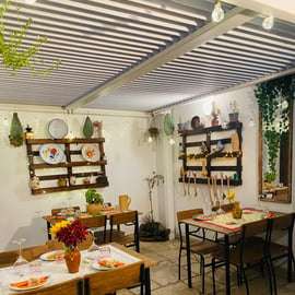 Brindisi: Diner bij grootouders met wijn