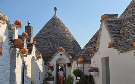 Brindisi: Alberobello, Locorotondo and Ostuni with Aperitif
