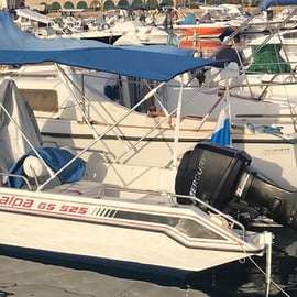 Brindisi: Bootverhuur waarbij je zelf de boot bestuurt