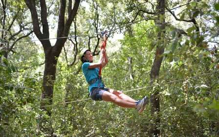 Ostuni Adventure Park: Przygoda wśród drzew i nordic walking w lesie