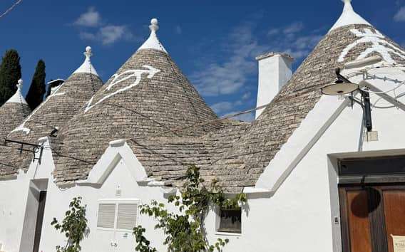 Alberobello és Ostuni hajós kirándulás Brindisiből