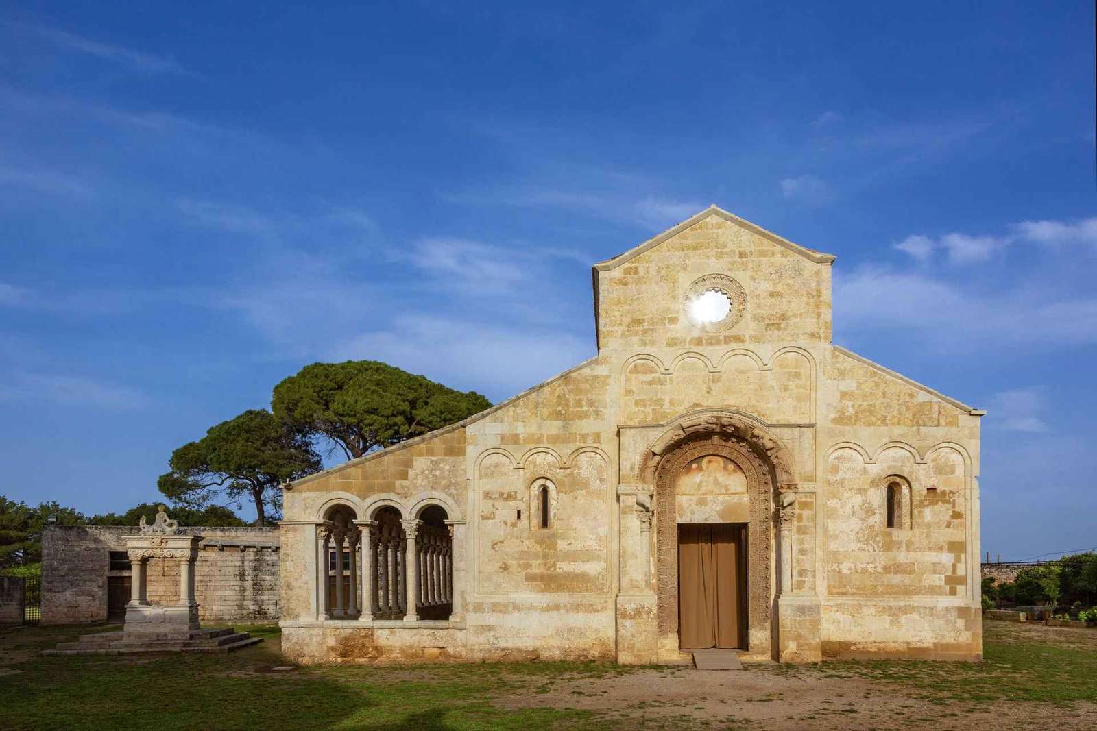 Lecce: Abadia de Santa Maria di Cerrate: ingresso