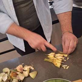 Cooking class: learn "Spaghetti all'assassina" in the countryside in Ostuni